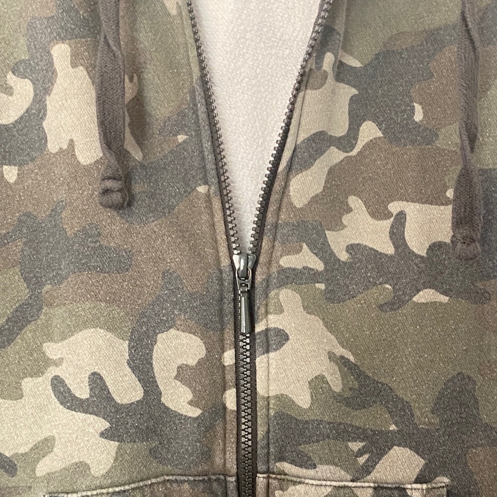 Time and Tru Camouflage Zip-Up Hoodie size XL - Picture 3 of 6